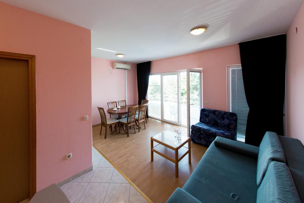 Apartments Danijela 2 Sukošan Eksteriør billede